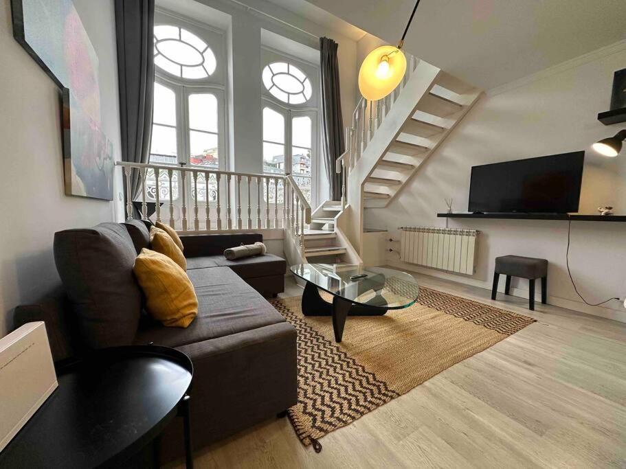 En Un Edificio Senorial: Duplex Totalmente Nuevo. Διαμέρισμα Βίγκο Εξωτερικό φωτογραφία