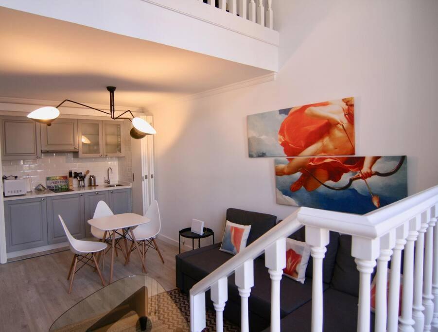 En Un Edificio Senorial: Duplex Totalmente Nuevo. Διαμέρισμα Βίγκο Εξωτερικό φωτογραφία