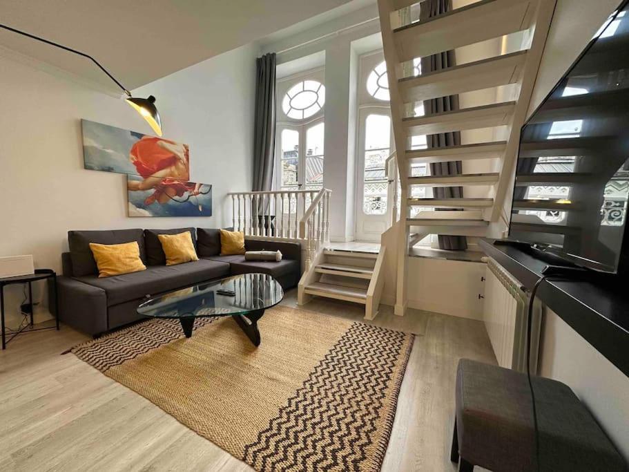 En Un Edificio Senorial: Duplex Totalmente Nuevo. Διαμέρισμα Βίγκο Εξωτερικό φωτογραφία